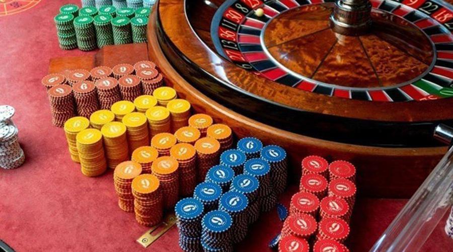 Live Casino vs. Standard Online Games – What’s Better?